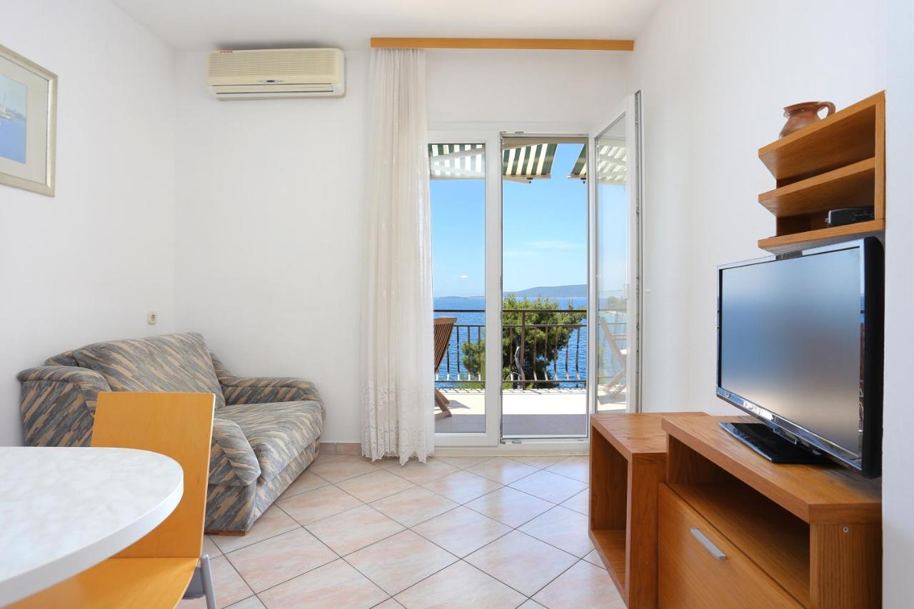 Apartments By The Sea Okrug Donji, Ciovo - 16657 Donji Okrug  Exterior foto
